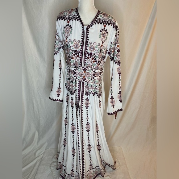 Dresses & Skirts - Embroidered  White and Purple Kaftan Maxi Dress Modest  Long Sleeve Size M/L NWT